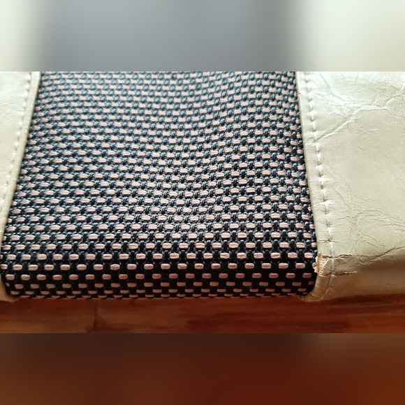 Miche Cover - Picture 3 of 6